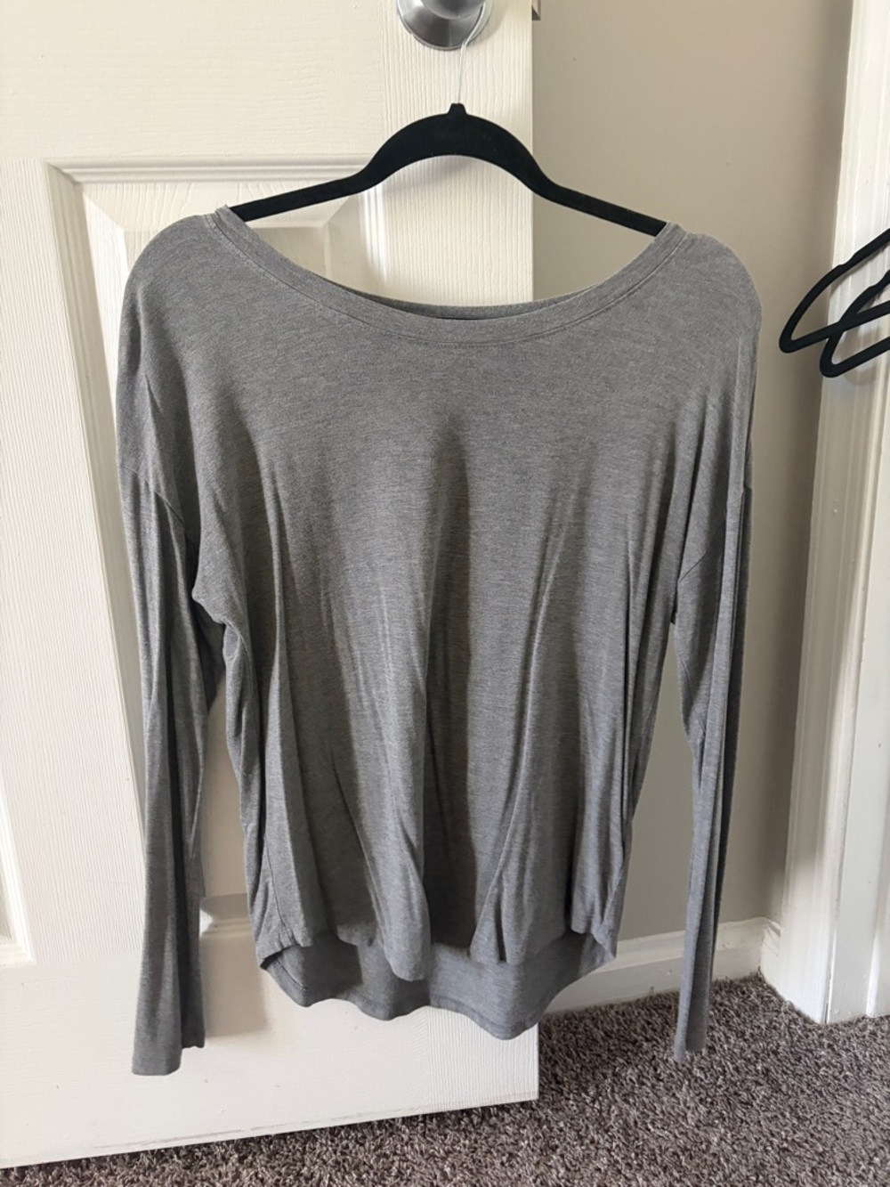 a new day Women's Gray Long-Sleeve Scoop Neck Top